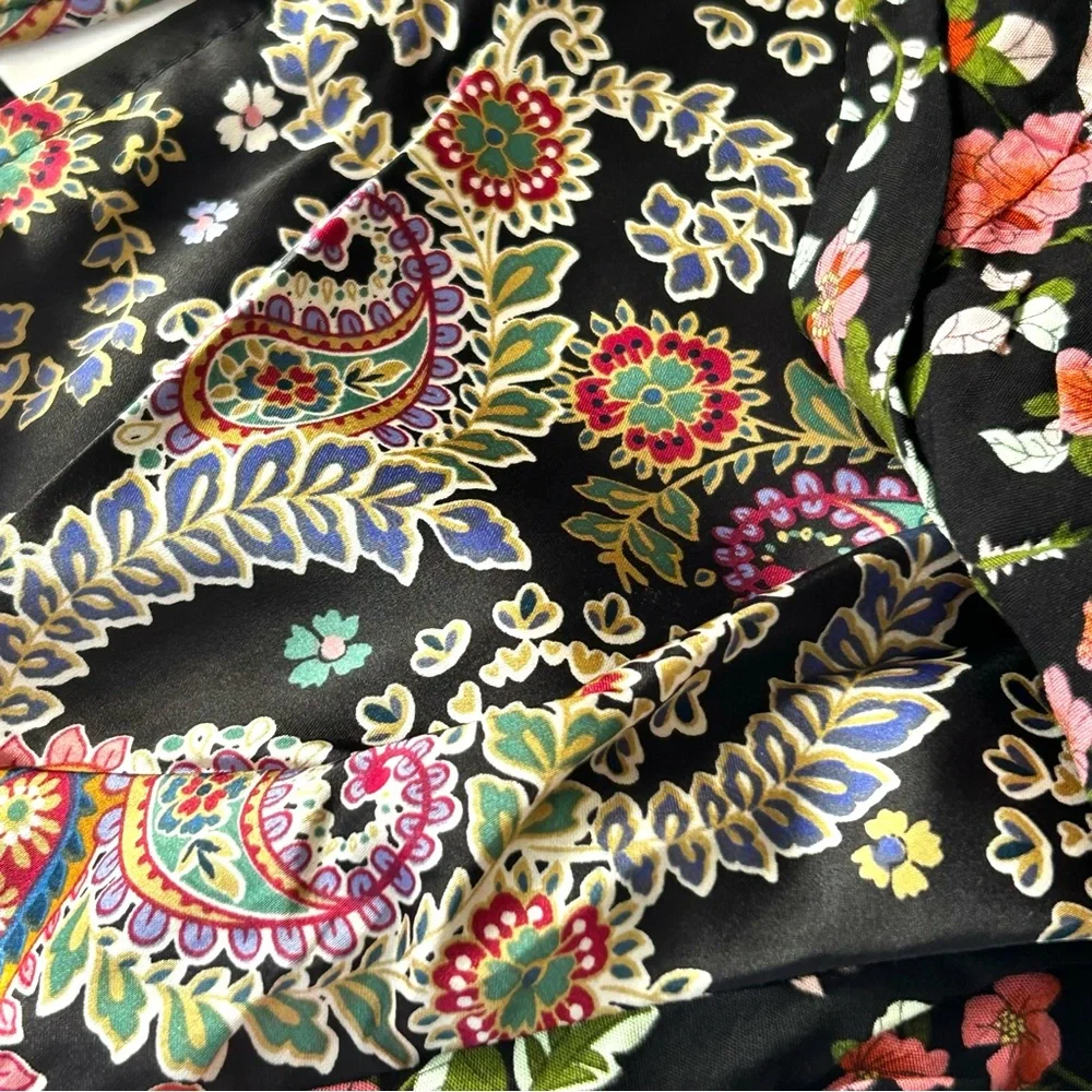 🌸Floral Paisley Boho Blouse w/Tie. Black/Rose/Gold/Blue/Multi. Medium - Picture 6 of 13